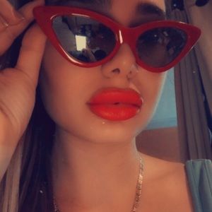 Old account got hacked)